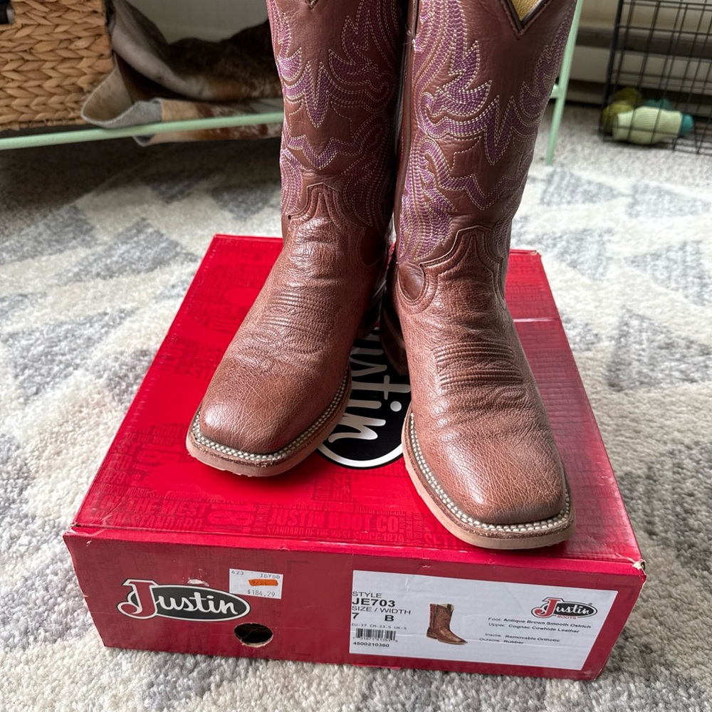 Women’s Justin Boots 7B